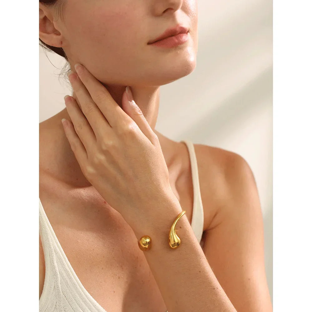 ARITHAIA BRACELET