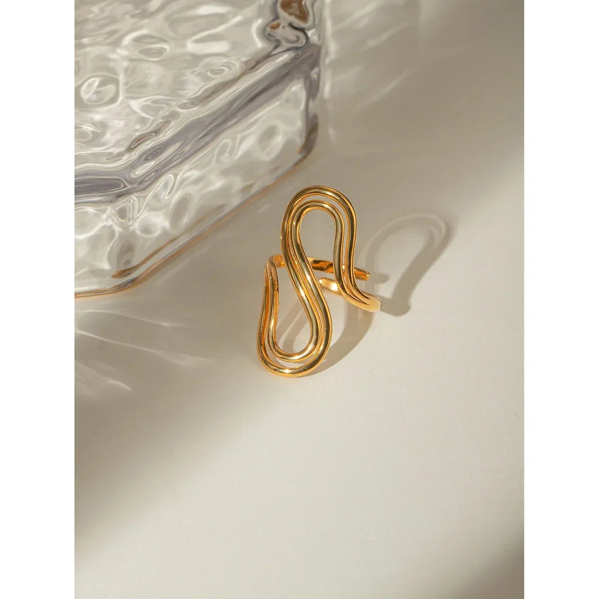 VALY RING