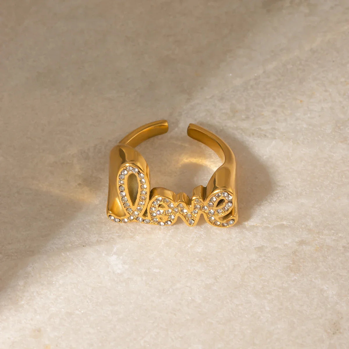 LOVE RING