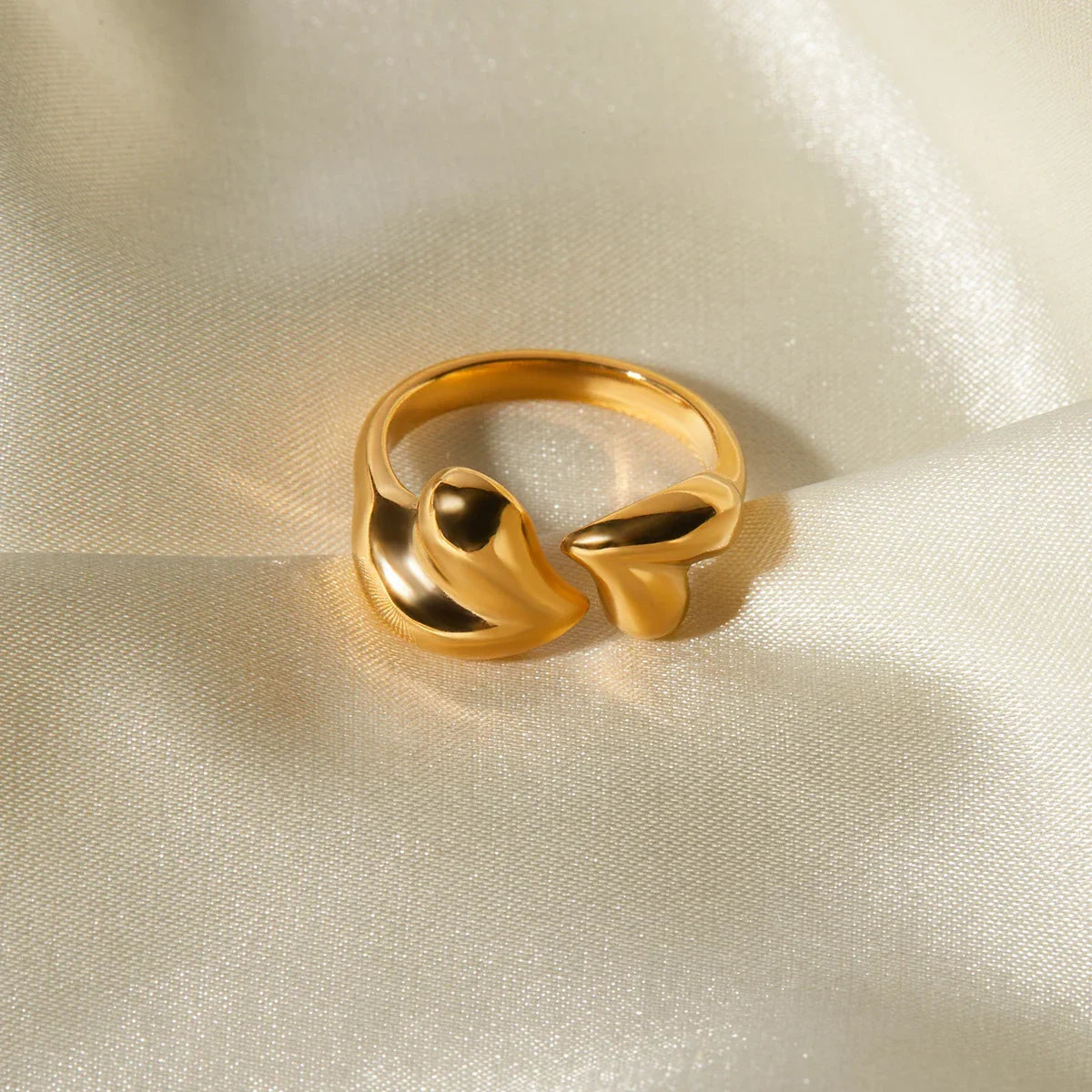 CALITHIS RING